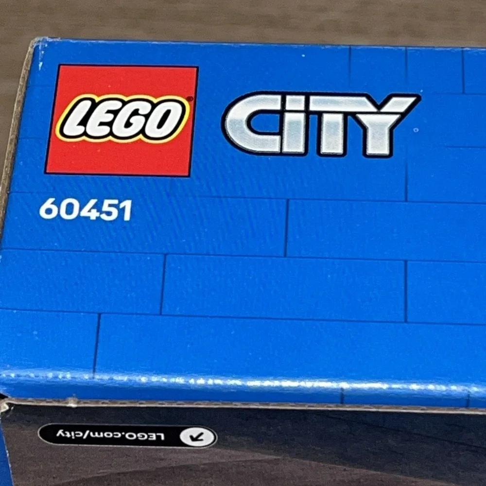 LEGO CITY Emergency Ambulance 60451 Complete Set 184 Pieces Ages 5+ NEW & SEALED
